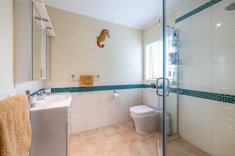 Photo of property in 56 Highfields Terrace, Henderson, Auckland, 0612