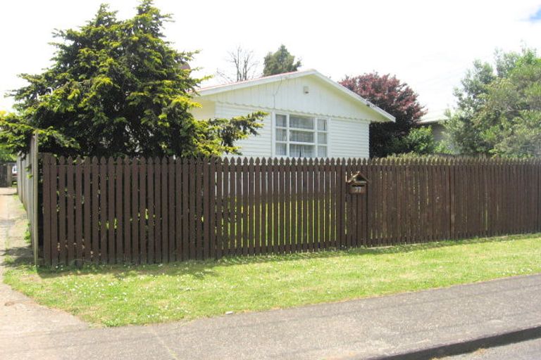 Photo of property in 2/37 Orchard Rise, Rosehill, Papakura, 2113
