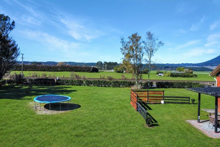 Photo of property in 338 Kawerau Road, Putauaki, Whakatane, 3192