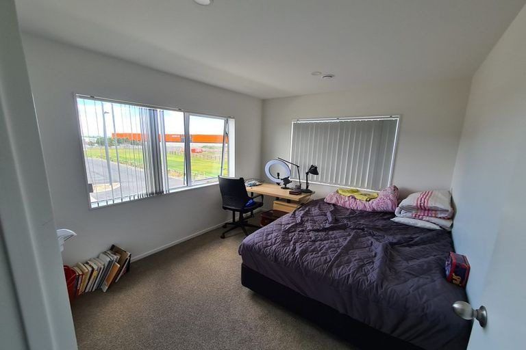 Photo of property in 2 Treestump Road, Takanini, 2112