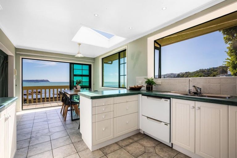 Photo of property in 22 Sunset Parade, Plimmerton, Porirua, 5026
