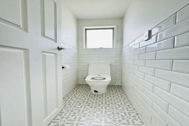 Photo of property in 58 Grimseys Road, Redwood, Christchurch, 8051