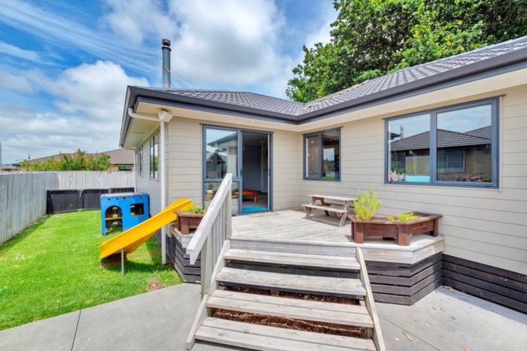 Photo of property in 38 Raabia Close, Parakai, 0830