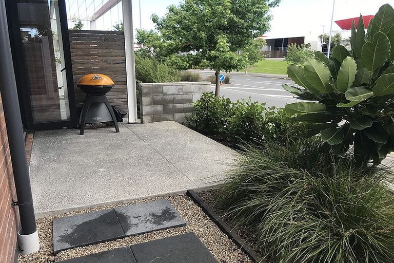 Photo of property in 1/7 Uku Lane, Hobsonville, Auckland, 0616