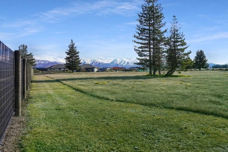 Photo of property in 2 Woodley Avenue, Twizel, 7999