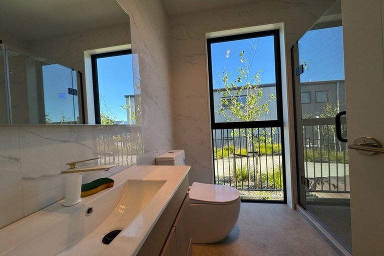 Photo of property in 22 Pohewa Road, Silverdale, 0932