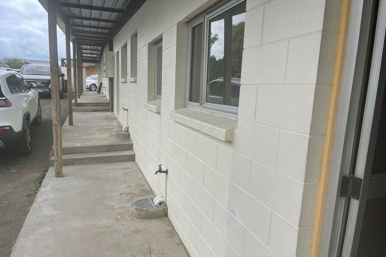 Photo of property in 2/21a Landscape Road, Papatoetoe, Auckland, 2025