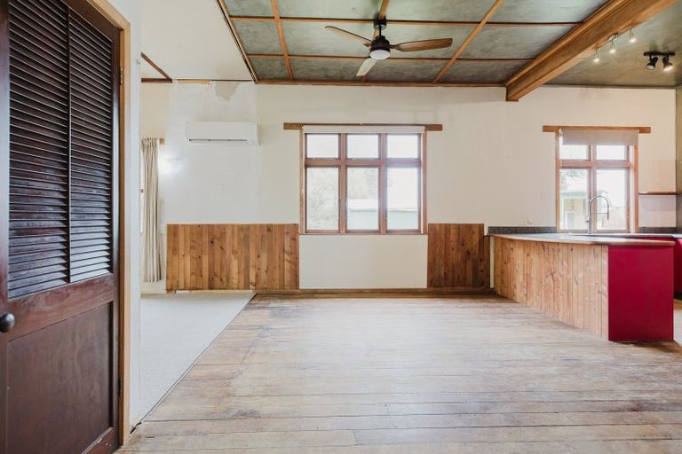 Photo of property in 80674 Masterton Road, Woodville, 4999