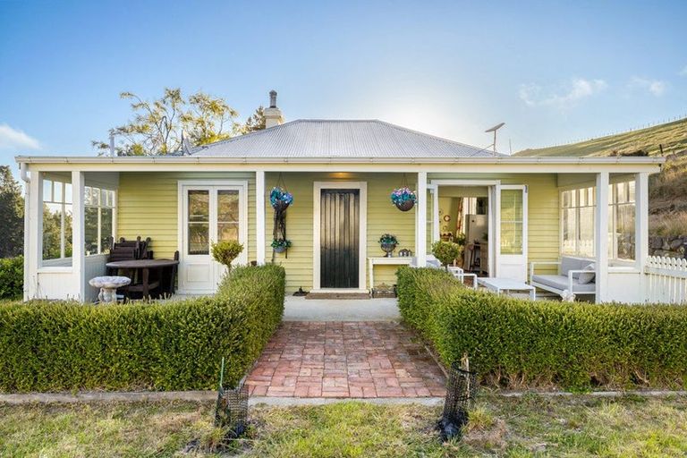 Photo of property in 3 Robin Hood Bay Road, Peraki, Little River, 7591