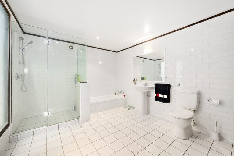 Photo of property in 3/12 Little George Street, Thorndon, Wellington, 6011