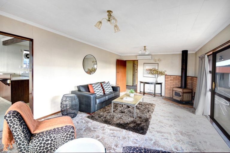 Photo of property in 13 Kent Place, Mosgiel, 9024