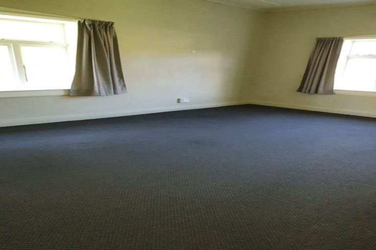 Photo of property in 196 Rongotai Road, Rongotai, Wellington, 6022