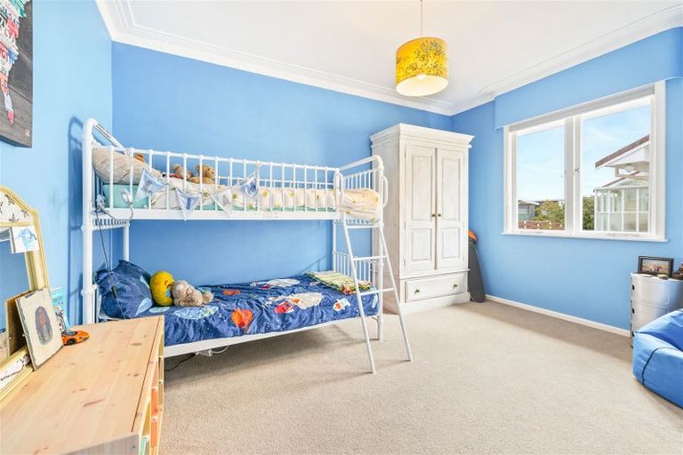 Photo of property in 10 Murray Road, Te Atatu Peninsula, Auckland, 0610