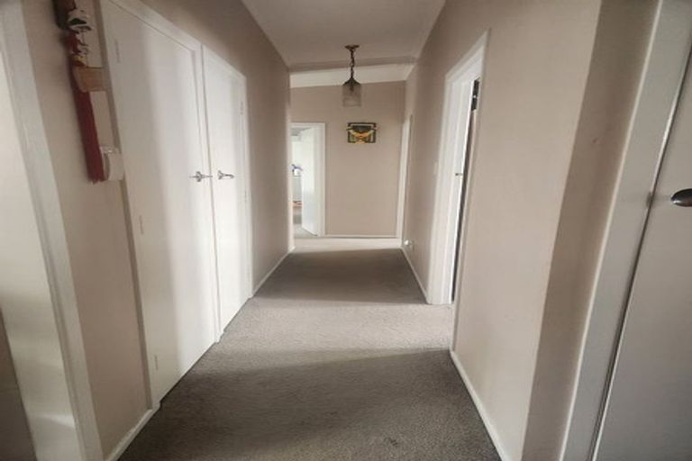 Photo of property in 80 Tiraumea Drive, Pakuranga, Auckland, 2010