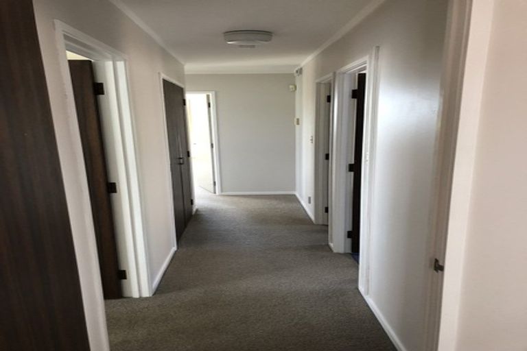 Photo of property in 1 Holt Avenue, Torbay, Auckland, 0630