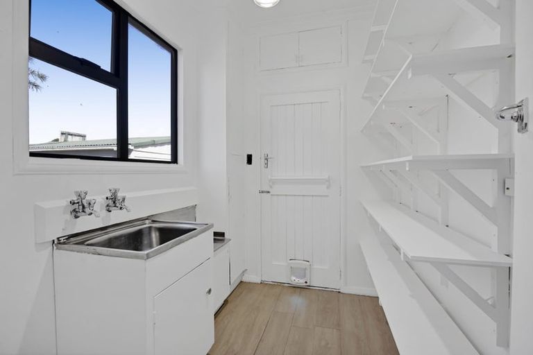 Photo of property in 11 Galt Street, Hawera, 4610