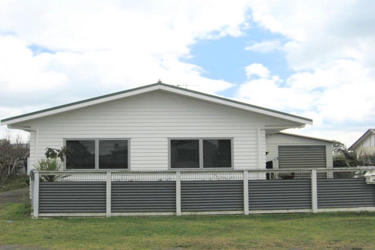Photo of property in 202 Tamaki Road, Whangamata, 3620