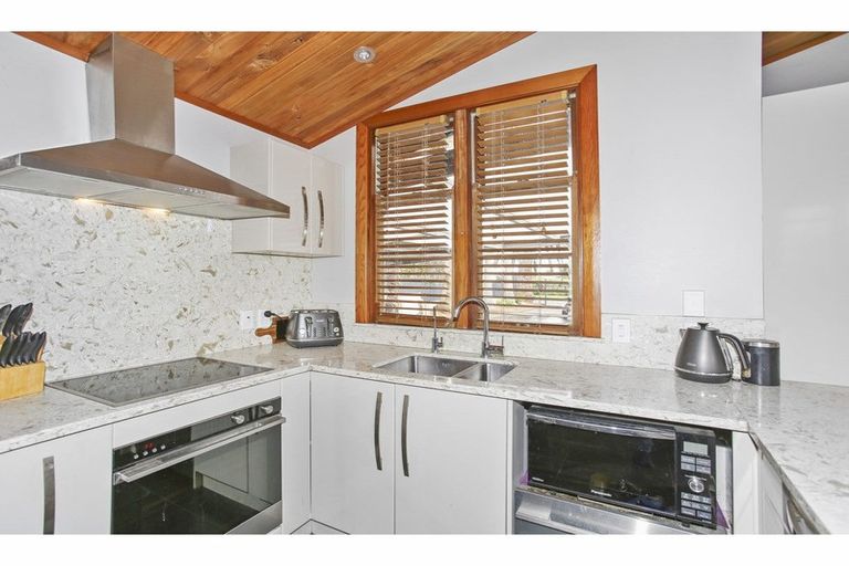 Photo of property in 31 Bunnythorpe Road, Papakura, 2110