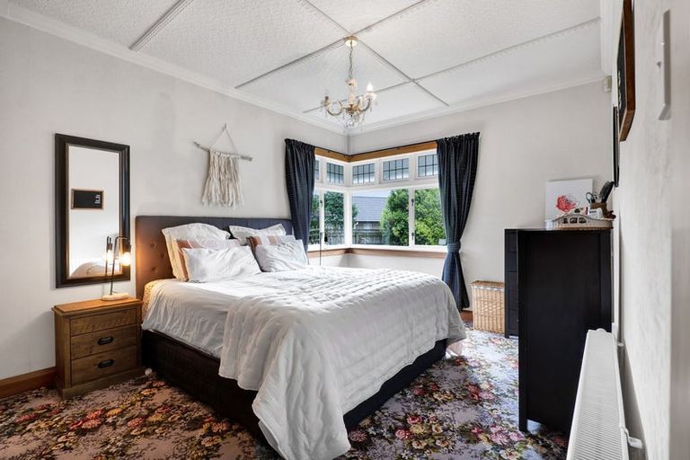 Photo of property in 3 Cross Street, Lepperton, New Plymouth, 4373