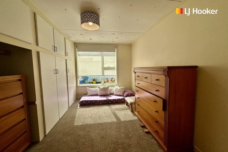 Photo of property in 1 Kowhai Street, Ravensbourne, Dunedin, 9022