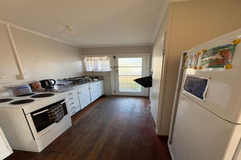 Photo of property in 6 View Road, Papakura, 2110