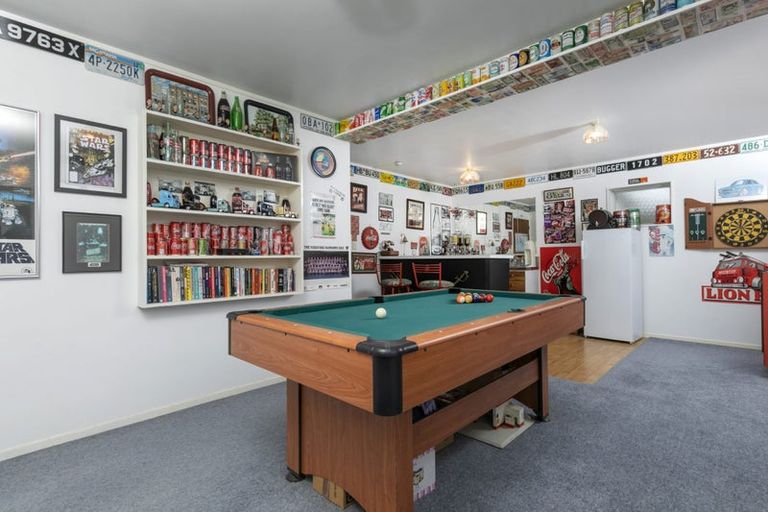 Photo of property in 9 Denver Avenue, Sunnyvale, Auckland, 0612