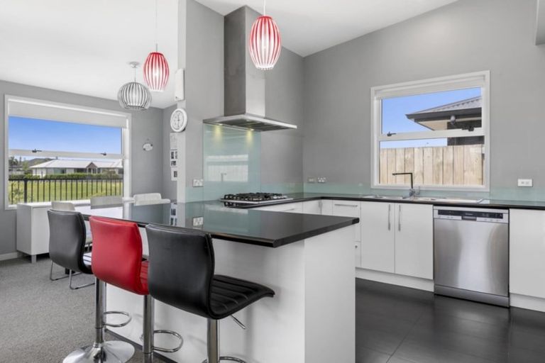 Photo of property in 16 Manuka Street, Papamoa Beach, Papamoa, 3118