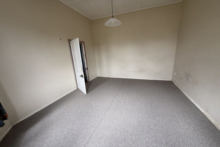 Photo of property in 24 Waldegrave Street, Palmerston North, 4410
