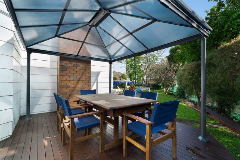 Photo of property in 127a Swanson Road, Henderson, Auckland, 0610