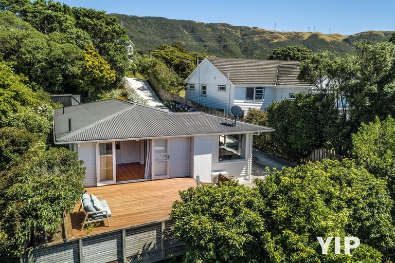 Photo of property in 5 Winston Street, Crofton Downs, Wellington, 6035