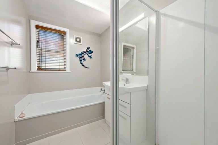 Photo of property in 6 Cecil Street, Clouston Park, Upper Hutt, 5018