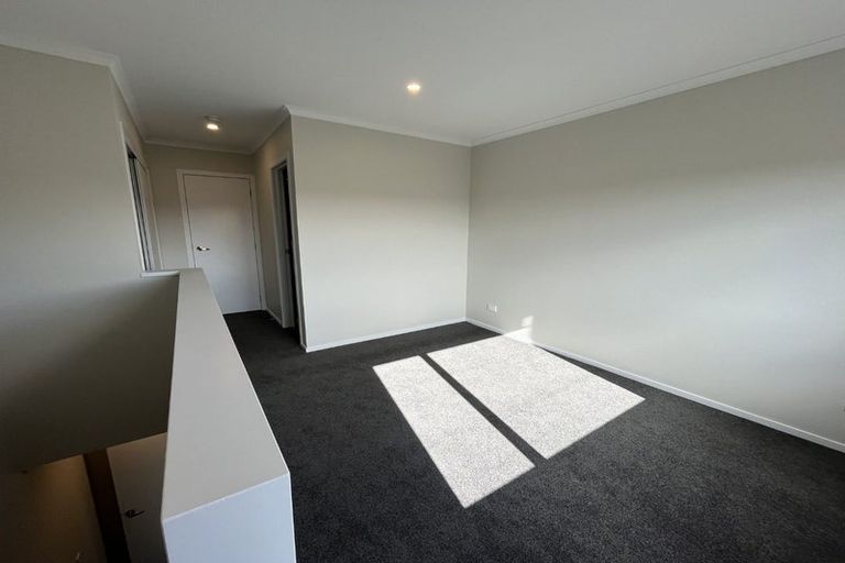 Photo of property in 2/125b Metcalfe Road, Ranui, Auckland, 0612