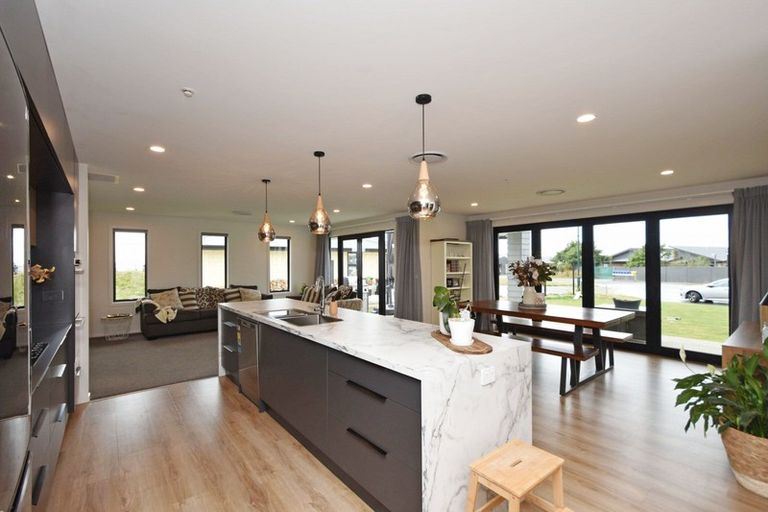 Photo of property in 18 Pegasus Place, Seaward Bush, Invercargill, 9812