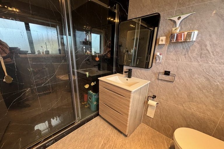 Photo of property in 2/30 Union Street, Papakura, 2110