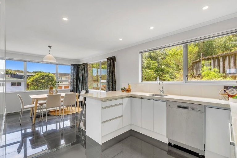 Photo of property in 3 Brora Crescent, Papakowhai, Porirua, 5024