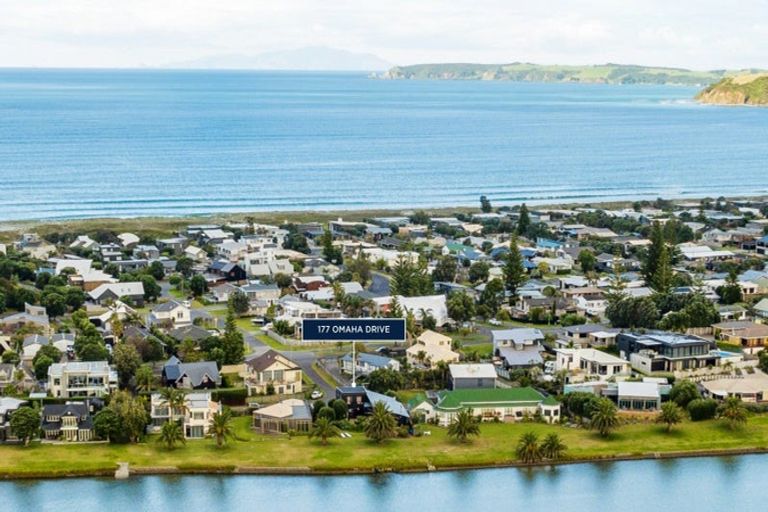 Photo of property in 177 Omaha Drive, Omaha, 0986