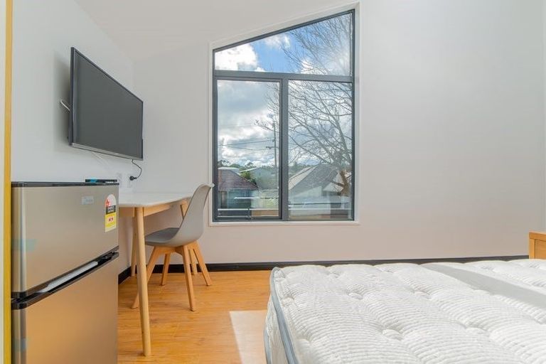 Photo of property in 6 Brookfield Avenue, Onehunga, Auckland, 1061