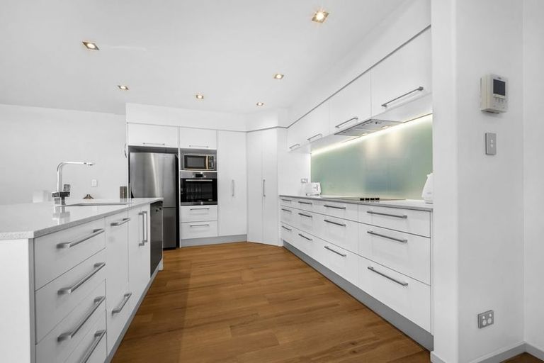 Photo of property in 8 Canmore Street, Pokeno, 2402