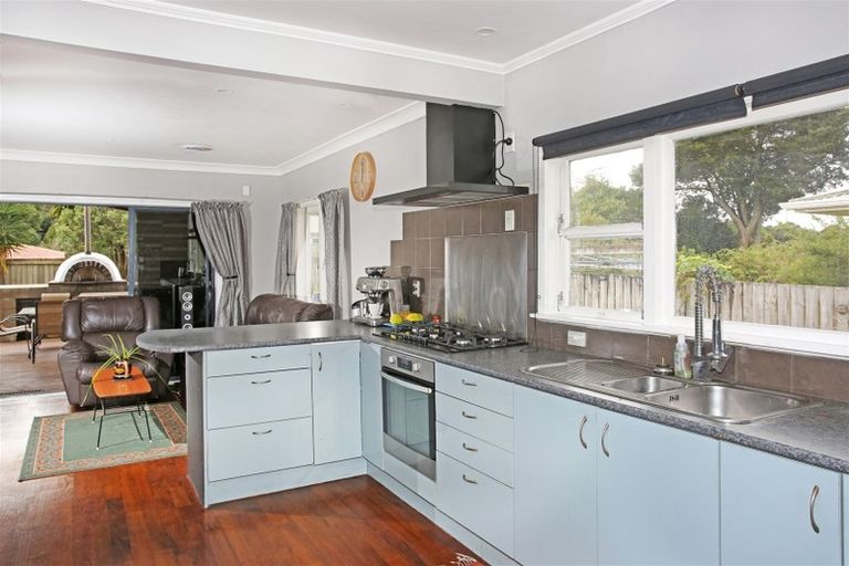 Photo of property in 17 Orchard Rise, Rosehill, Papakura, 2113