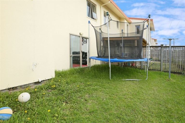 Photo of property in 11 Lockington Avenue, Henderson, Auckland, 0612