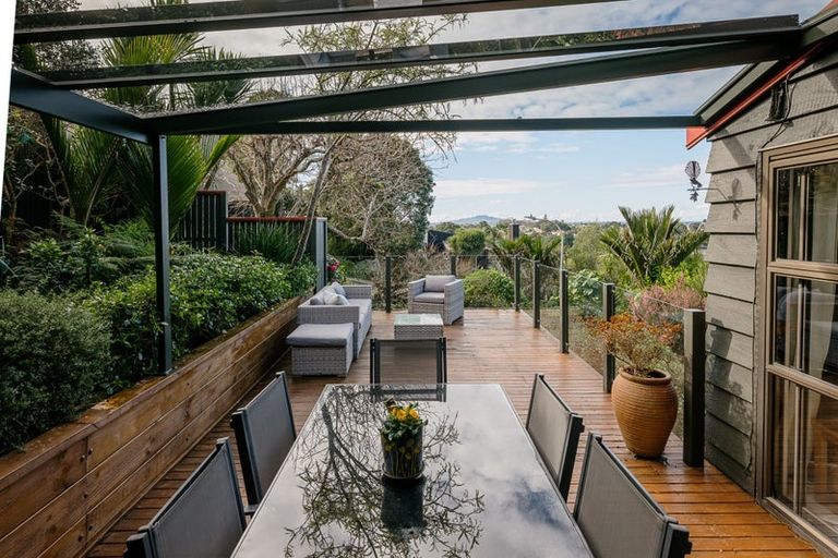 Photo of property in 10 Peregrine Place, Birkenhead, Auckland, 0626