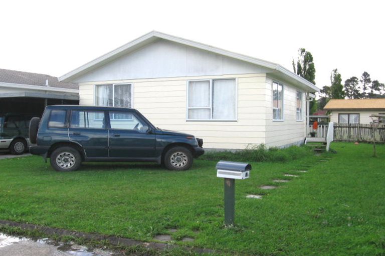 Photo of property in 2/227 Waitemata Drive, Ranui, Auckland, 0612