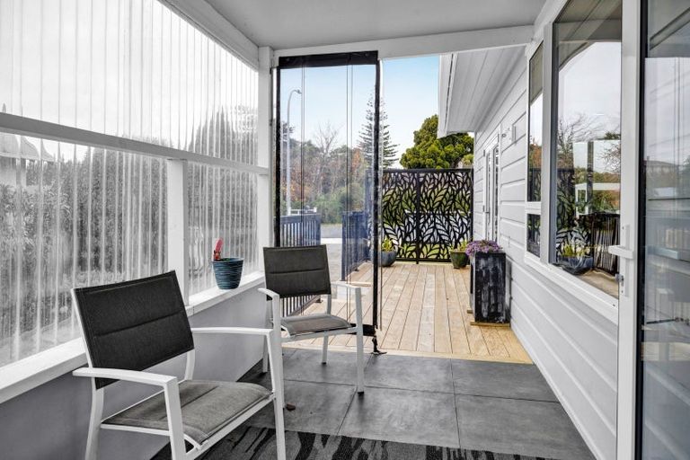 Photo of property in 30 Kahikatea Street, Inglewood, 4330