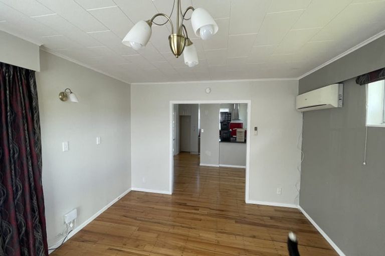 Photo of property in 30 Brightwater Crescent, Totara Park, Upper Hutt, 5018