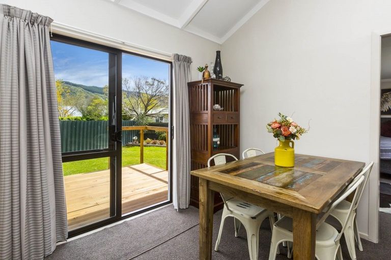 Photo of property in 7 Moonstone Grove, Birchville, Upper Hutt, 5018
