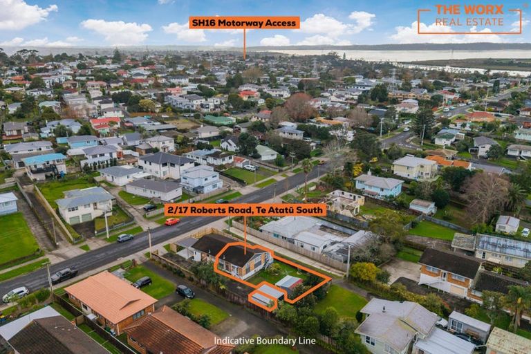 Photo of property in 2/17 Roberts Road, Te Atatu South, Auckland, 0610