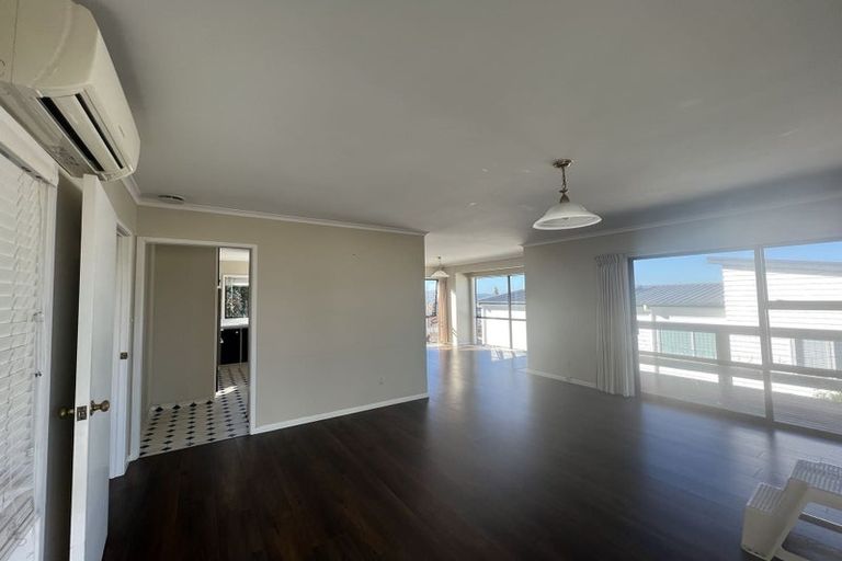 Photo of property in 1/26 East Coast Road, Milford, Auckland, 0620