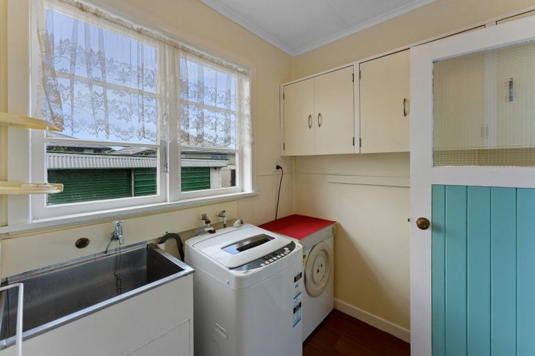 Photo of property in 16 Rimu Street, Otaki, 5512