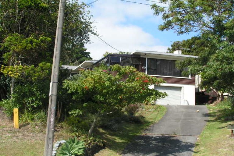 Photo of property in 22 Bond Crescent, Forrest Hill, Auckland, 0620