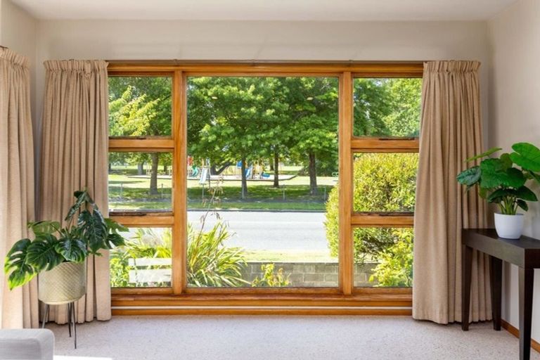 Photo of property in 11 Woodbury Street, Avonhead, Christchurch, 8042